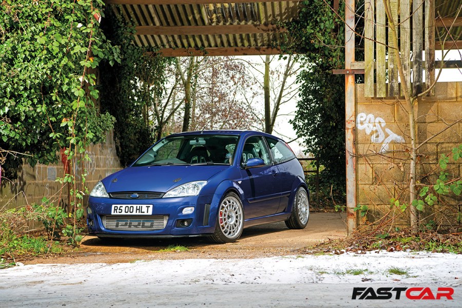front 3/4 shot of modified Ford Focus RS Mk1