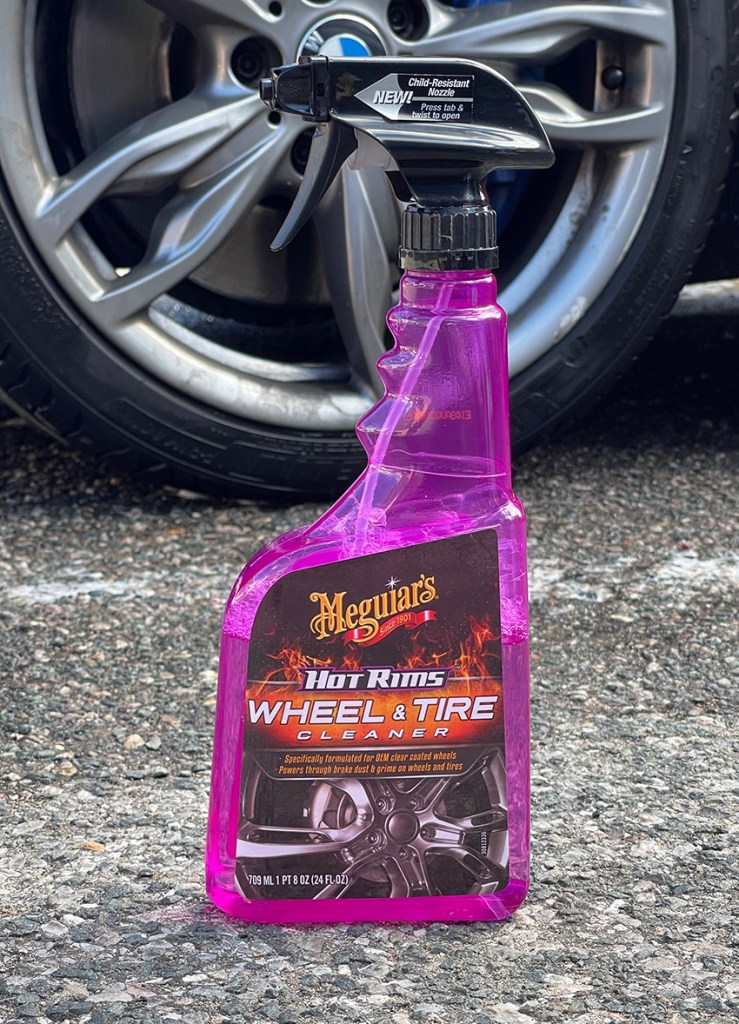 Meguiar's Hot Rims Wheel & Tire Cleaner, Powers Through Brake Dust & Grime  - 24 Oz Spray Bottle