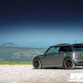 Modified Mini Cooper S R53 With 300hp | Fast Car