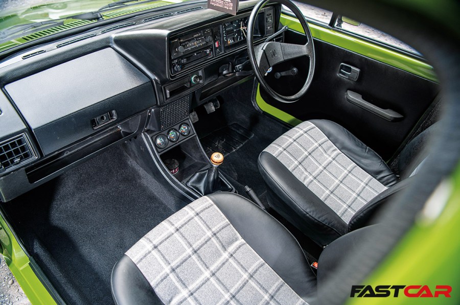 Modified VW Caddy Mk1 interior 
