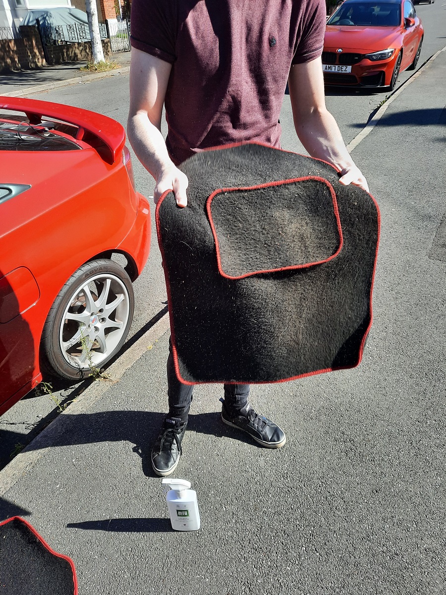 How To Clean Car Mats And Carpets Fast Car