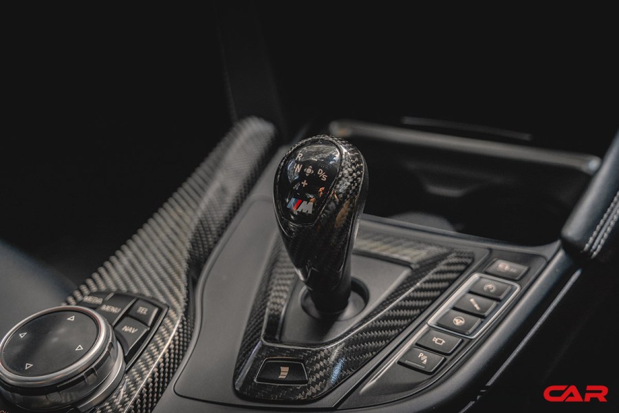 carbon fibre gear selector 