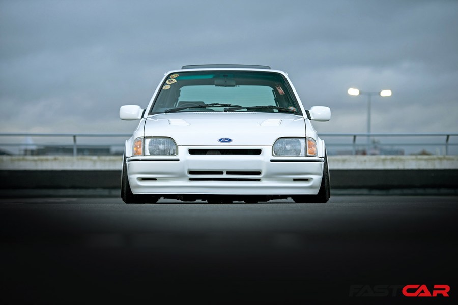 front on shot of stanced Escort RS Turbo