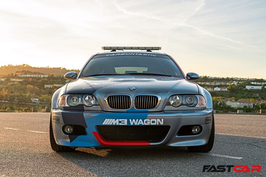 BMW E46 M3 Touring front on shot 