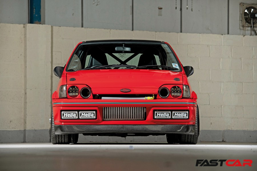 Modified Mk3 Fiesta RS Turbo front on shot 