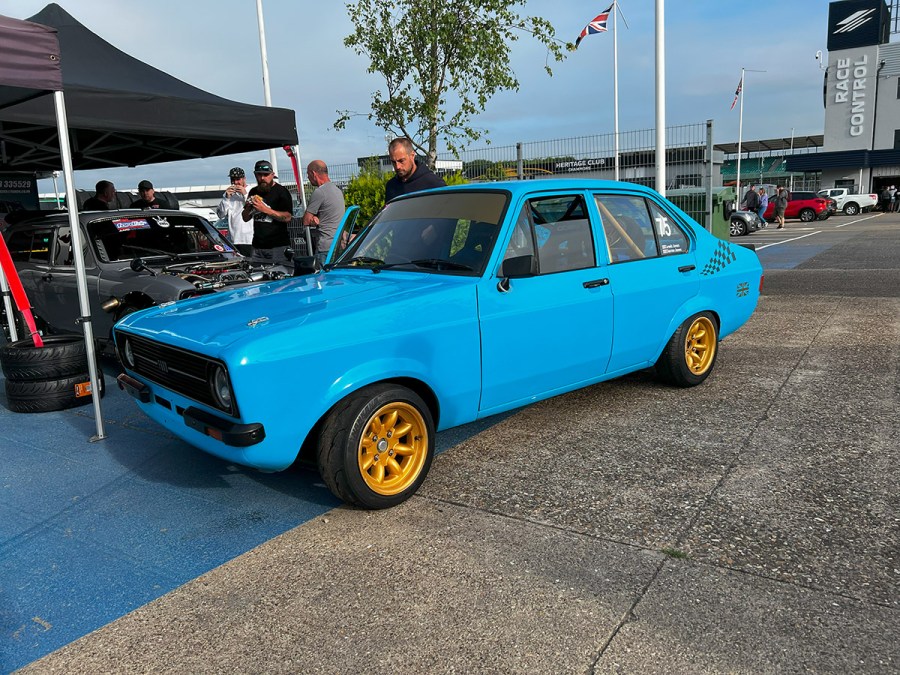 Mk1 Escort drifting 