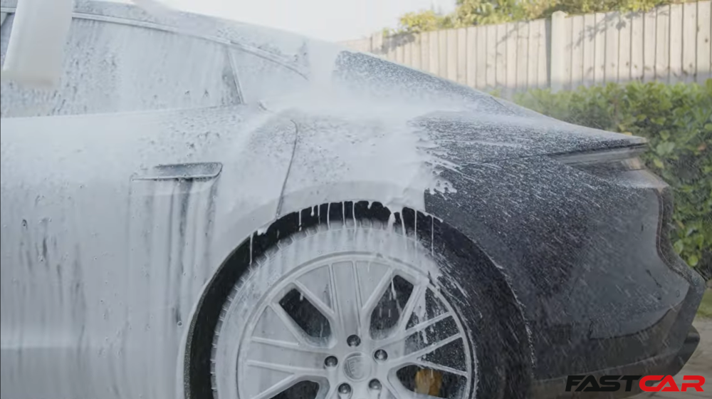 using snow foam to clean a car