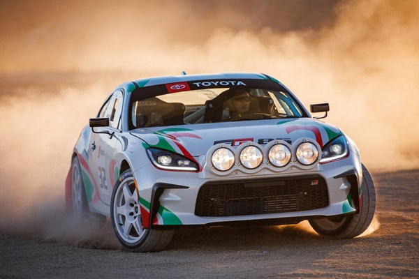 Toyota Rally Legacy Concept front 3/4