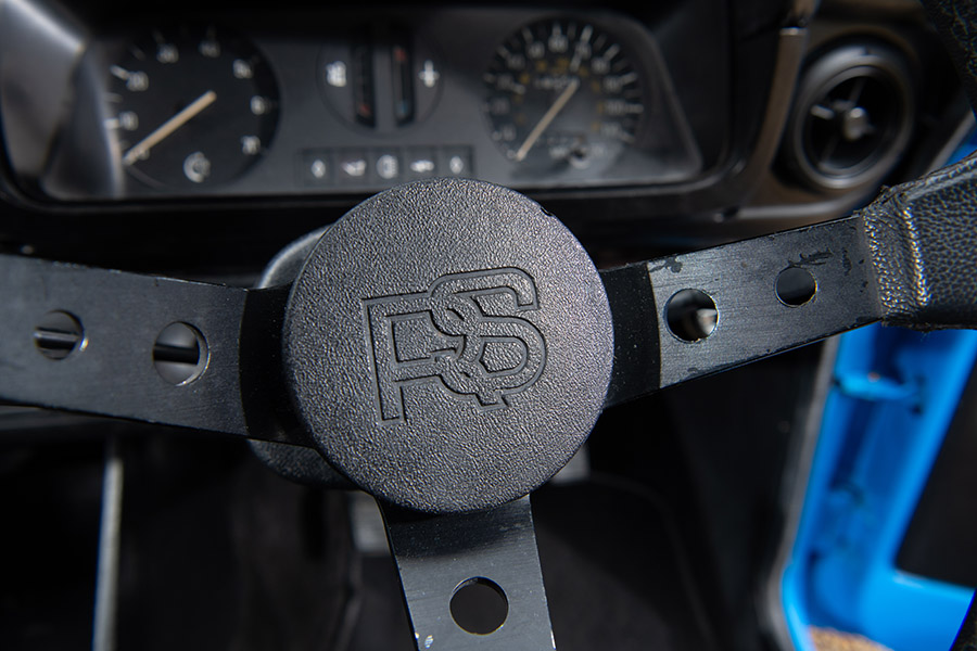 RS steering wheel