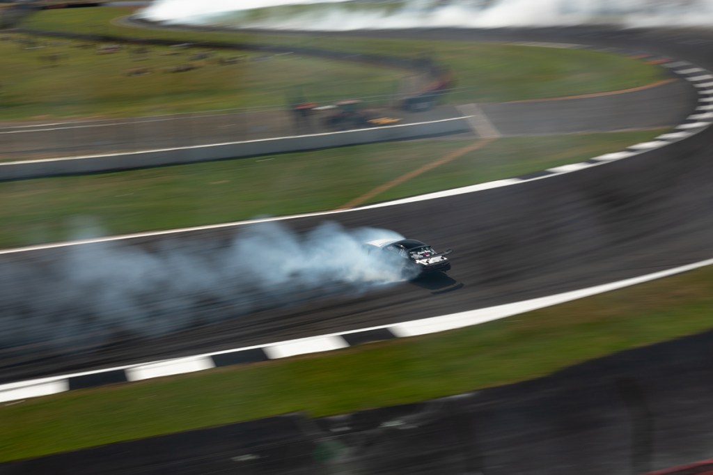 Thomas Huskinson drifting at Japfest